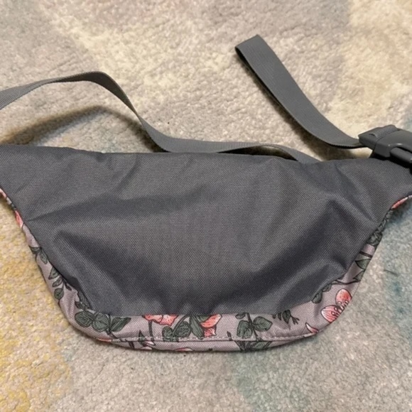Trans by JanSport Floral Fanny Pack Waist Bag – Pink & Gray - Picture 4 of 5